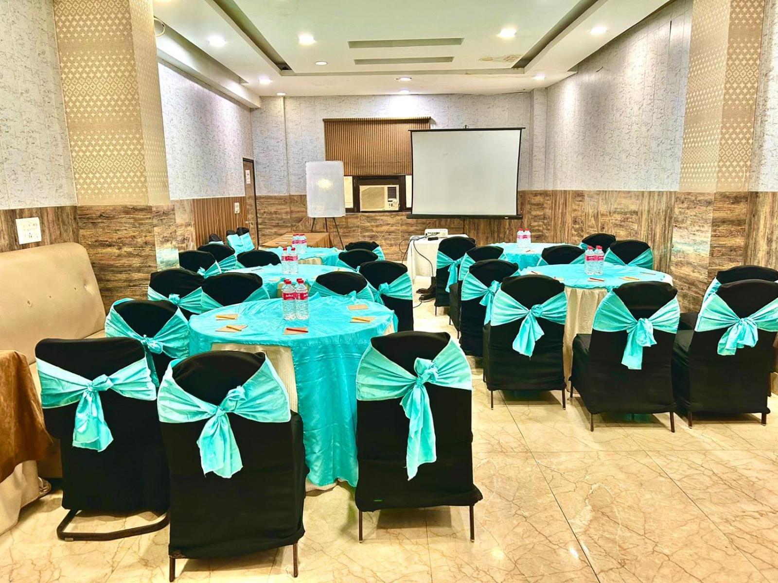 The Tomar Hospitality Hotel New Delhi Ngoại thất bức ảnh