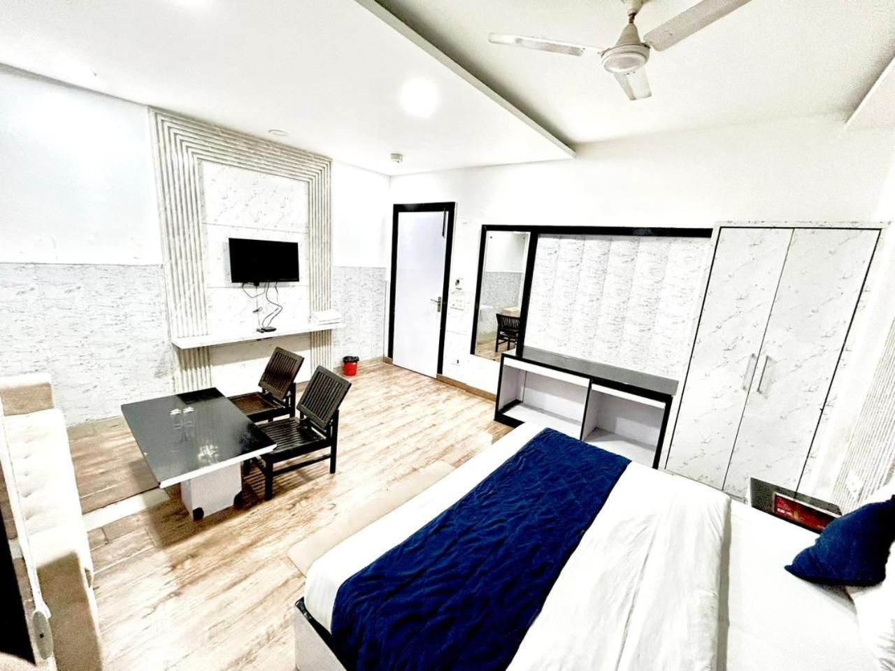 The Tomar Hospitality Hotel New Delhi Ngoại thất bức ảnh